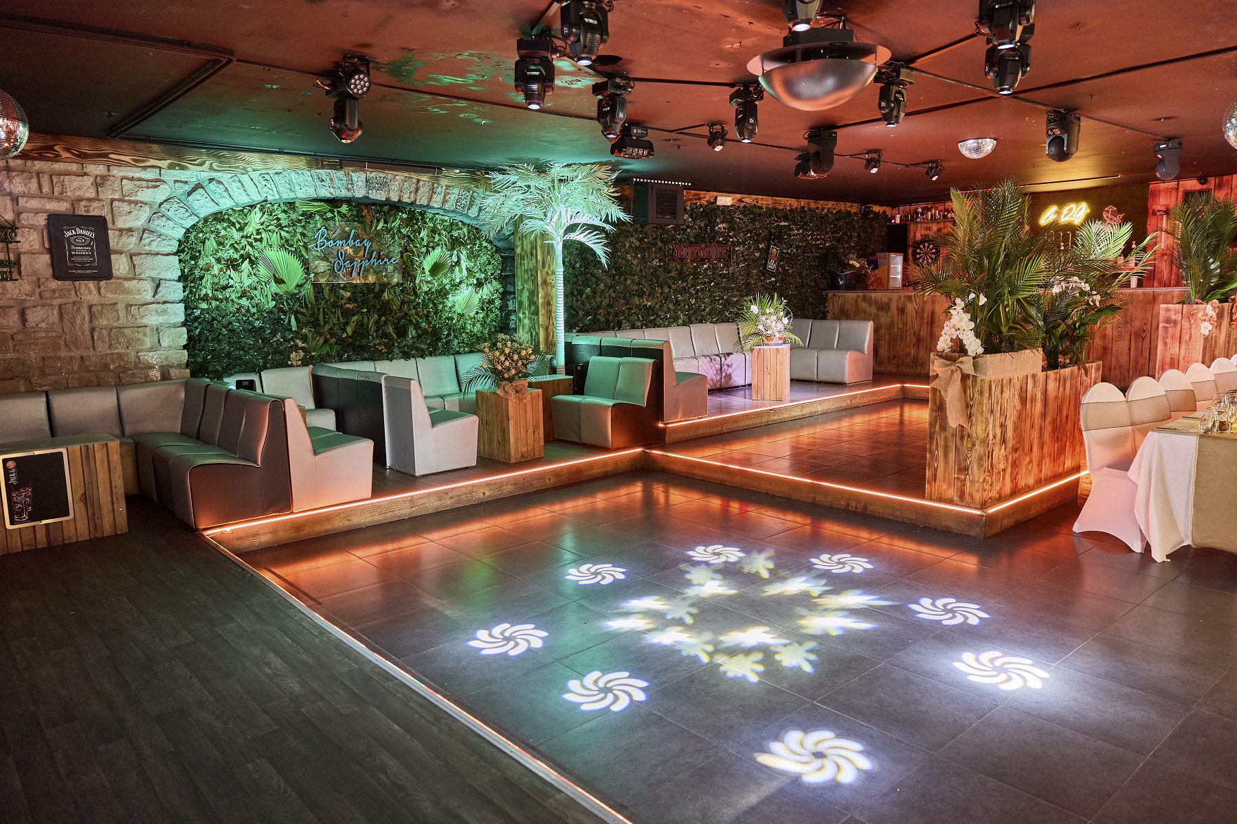 Réalisation Mariage 68c194b6986899.36464503 - LENIGHT : organisation, installation, animation de soirée et ambiance club Réalisation Mariage 68c194b6986899.36464503 - LENIGHT : organisation, installation, animation de soirée et ambiance club