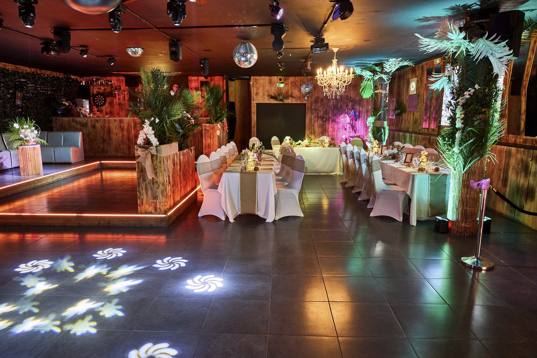 Réalisation Mariage 68c194b69a2468.43028002 - LENIGHT : organisation, installation, animation de soirée et ambiance club Réalisation Mariage 68c194b69a2468.43028002 - LENIGHT : organisation, installation, animation de soirée et ambiance club