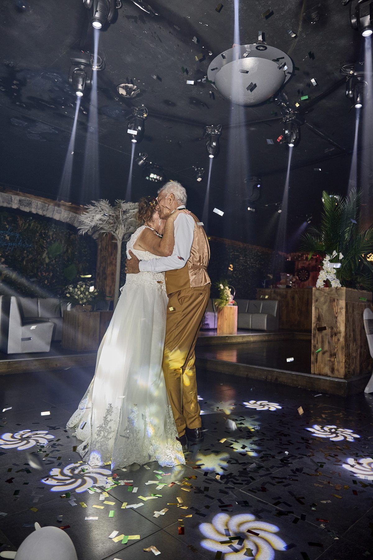 Réalisation Mariage 68c194b6a02546.84247543 - LENIGHT : organisation, installation, animation de soirée et ambiance club Réalisation Mariage 68c194b6a02546.84247543 - LENIGHT : organisation, installation, animation de soirée et ambiance club