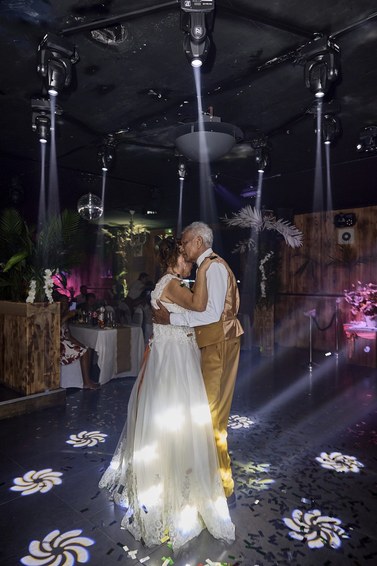 Réalisation Mariage 68c194b6a31ed7.80803106 - LENIGHT : organisation, installation, animation de soirée et ambiance club Réalisation Mariage 68c194b6a31ed7.80803106 - LENIGHT : organisation, installation, animation de soirée et ambiance club