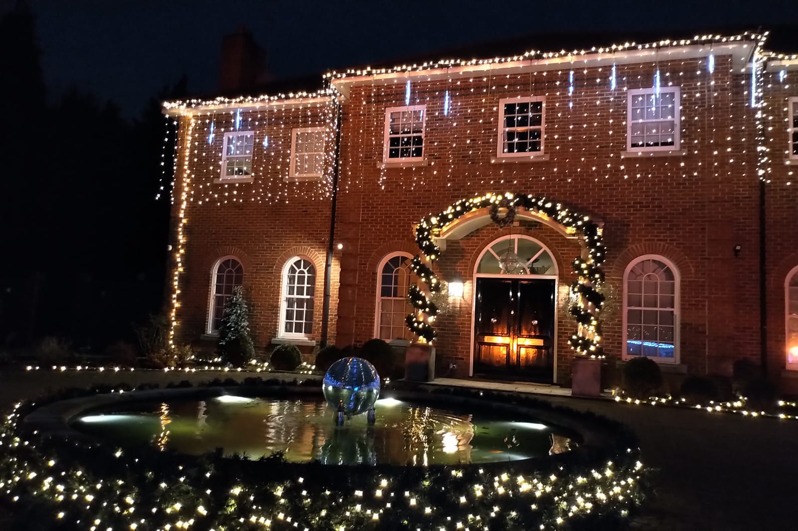 Réalisation Ref 69270636d1e480.09169548 - LENIGHT : organisation, installation, animation de soirée et ambiance club