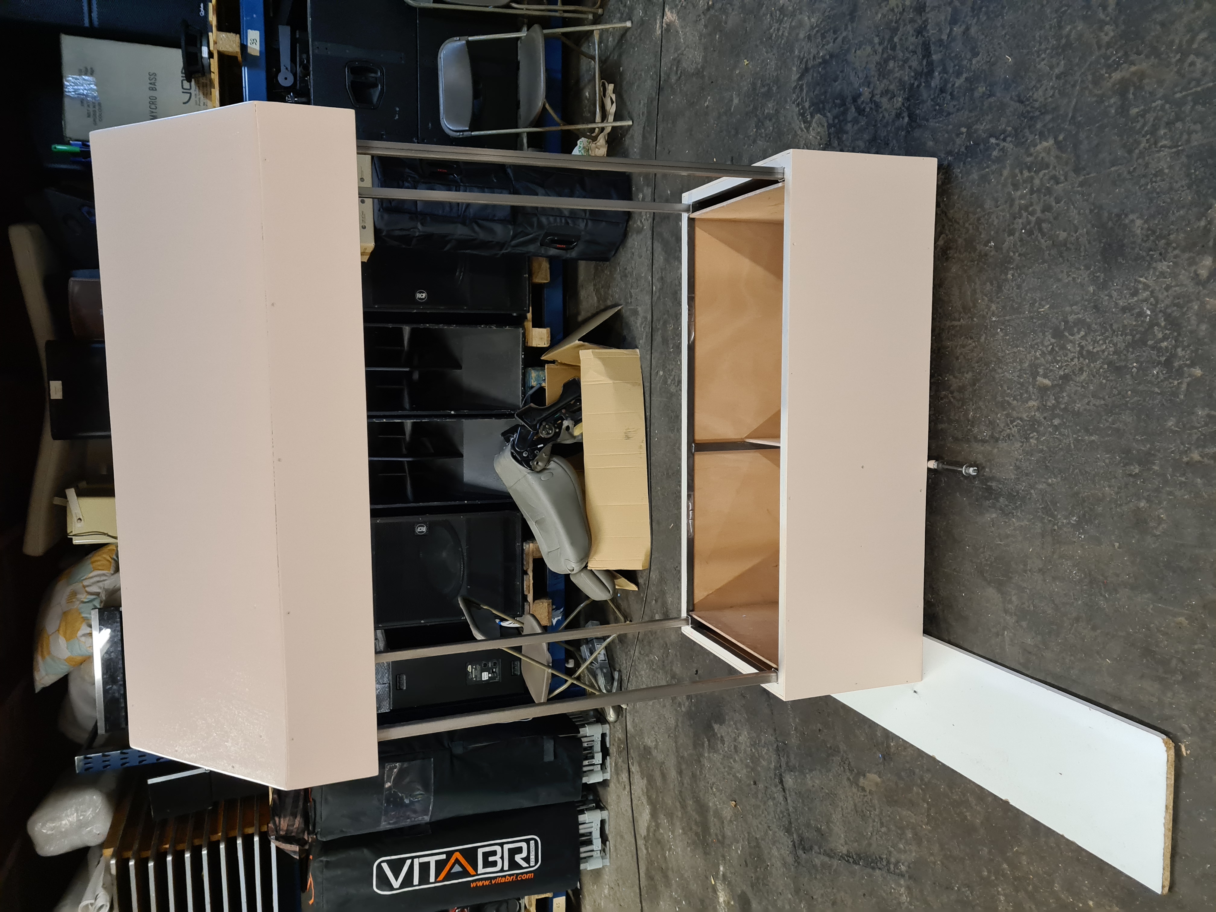 Réalisation Ref 692707eb8fecc8.23182274 - LENIGHT : organisation, installation, animation de soirée et ambiance club