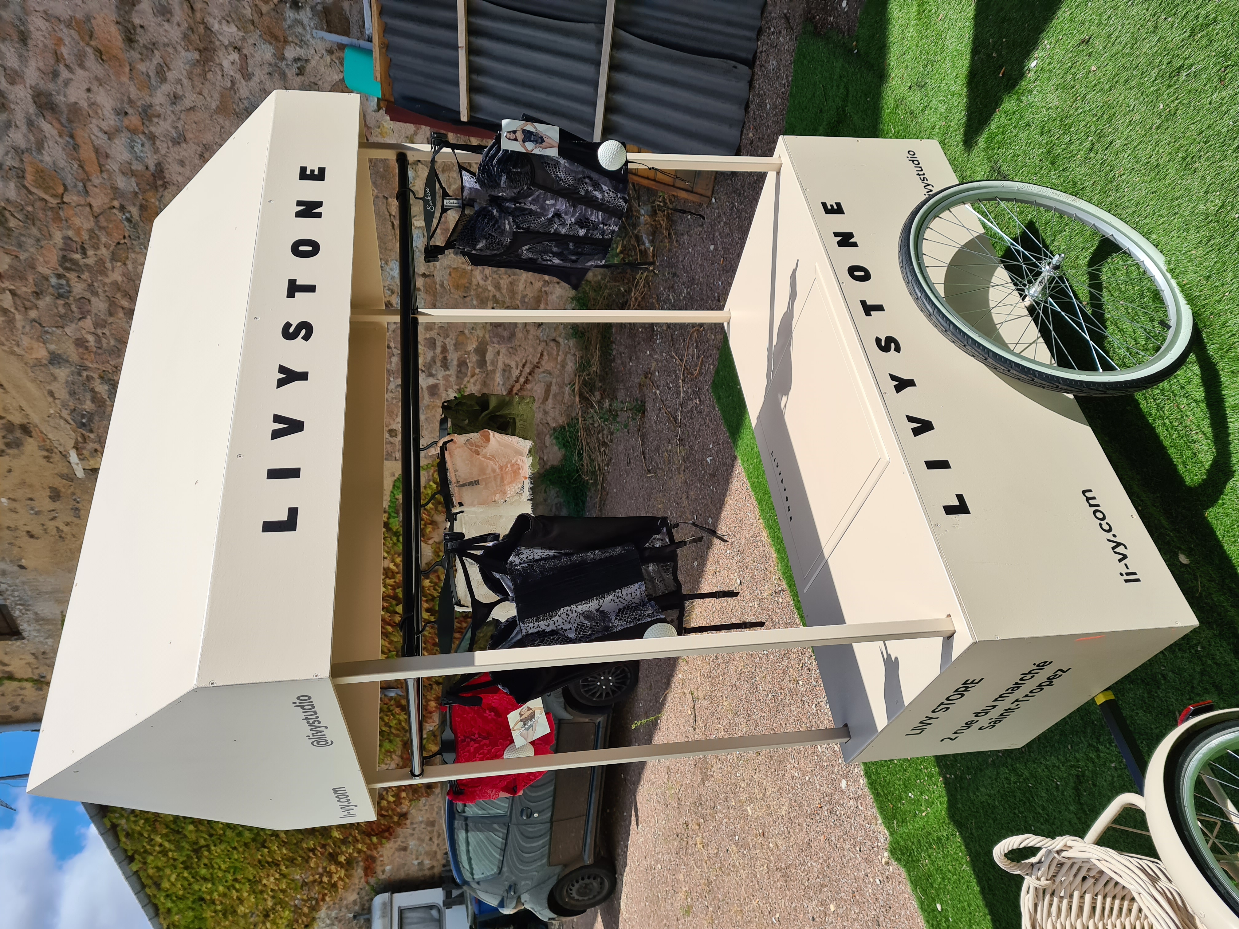 Réalisation Ref 692707eb91df52.47803624 - LENIGHT : organisation, installation, animation de soirée et ambiance club